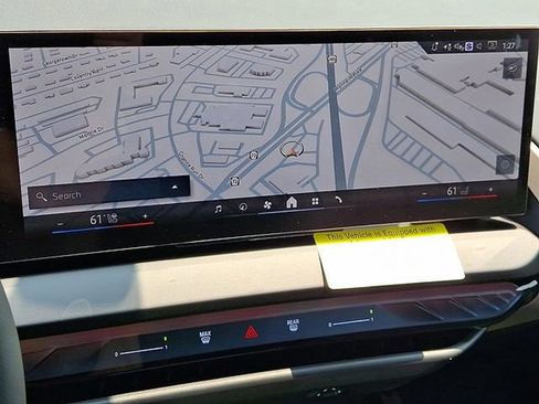 Used 2025 BMW X3 xDrive30i w/ Premium Package image 13