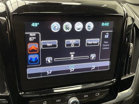 Used 2018 Chevrolet Traverse Premier image 22