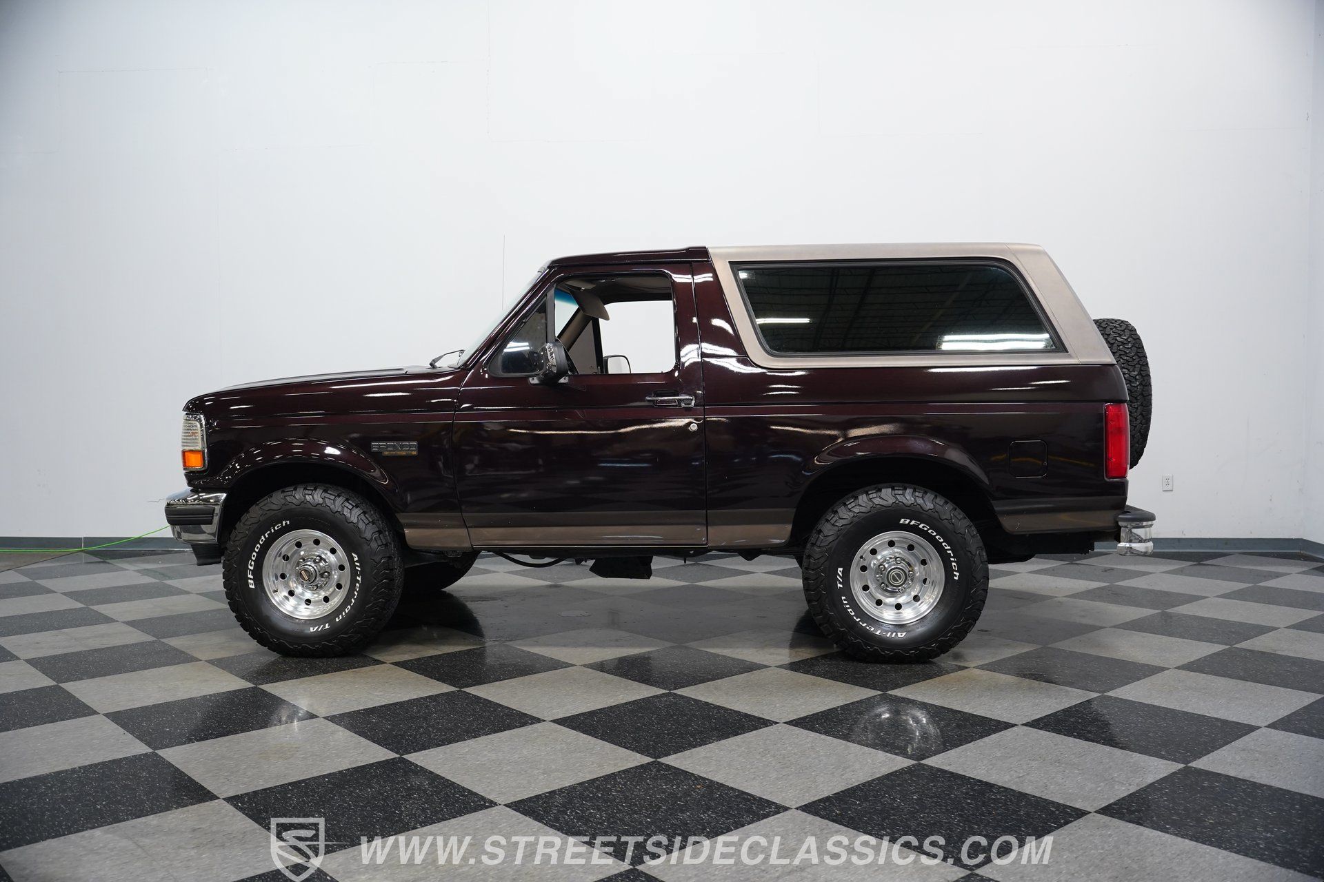 Used 1996 Ford Bronco Eddie Bauer AWD/4WD image 8