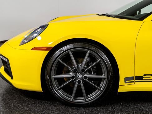 Used 2023 Porsche 911 Carrera T image 19