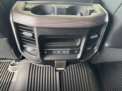 New 2026 RAM 3500 Laramie AWD/4WD image 31