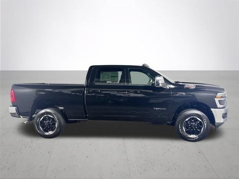 New 2026 RAM 2500 Laramie AWD/4WD image 5