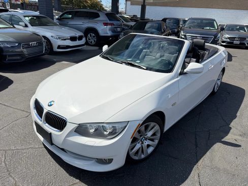 Used 2013 BMW 328i Convertible RWD image 2