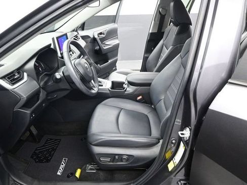 Used 2024 Toyota RAV4 XLE Premium FWD image 11