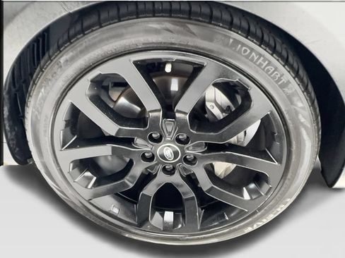 Used 2022 Land Rover Range Rover Sport HSE Silver Edition AWD/4WD image 13