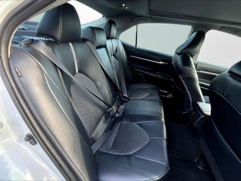 Used 2022 Toyota Camry XSE image 17