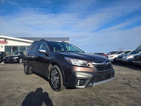 Used 2020 Subaru Outback Touring XT AWD/4WD image 10