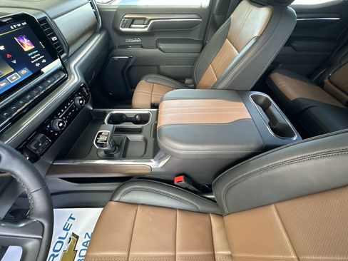 Used 2024 Chevrolet Silverado 1500 High Country w/ High Country Premium Package AWD/4WD image 37