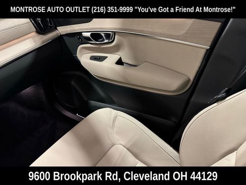 New 2026 Volvo XC90 B6 Plus w/ Protection Package Premier image 36