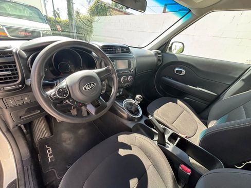 Used 2019 Kia Soul ! image 22