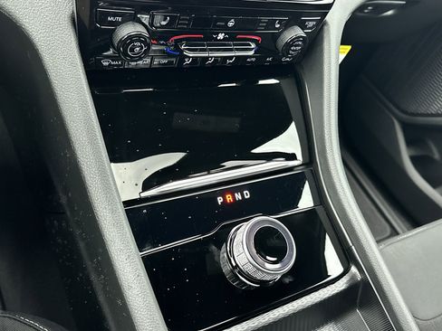 New 2025 Jeep Grand Cherokee Laredo X w/ Luxury Tech Group I image 23