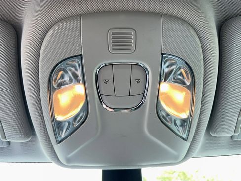 Used 2019 Jeep Compass Sport image 21