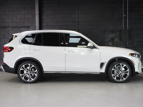 Used 2024 BMW X5 sDrive40i image 18