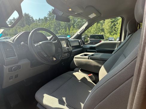 Used 2018 Ford F150 XLT w/ Equipment Group 302A Luxury AWD/4WD image 15