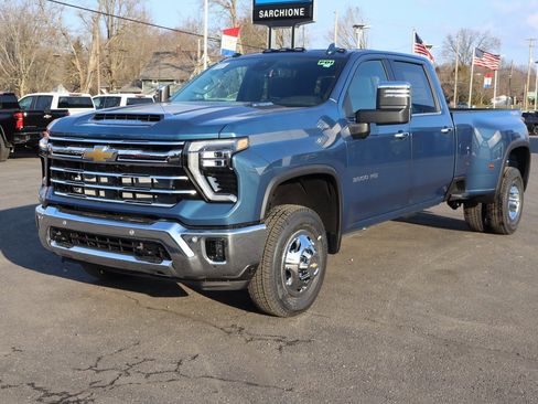 New 2026 Chevrolet Silverado 3500 LTZ w/ LTZ Convenience Package image 24