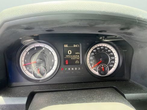 Used 2019 RAM 1500 Classic SLT AWD/4WD image 6