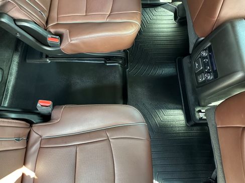 Used 2021 Buick Enclave Avenir w/ Avenir Technology Package AWD/4WD image 33