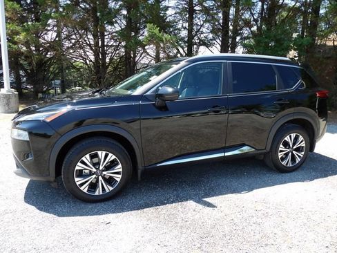 Used 2023 Nissan Rogue SV w/ SV Premium Package AWD/4WD image 1