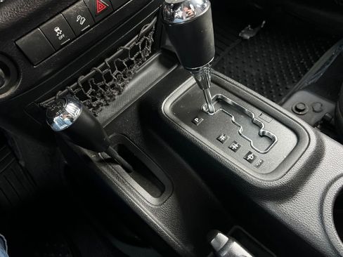 Used 2015 Jeep Wrangler Unlimited Sport w/ Quick Order Package 24S image 25