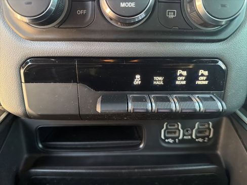 Used 2021 RAM 1500 Big Horn image 40