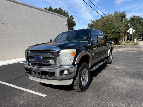 Used 2013 Ford F250 Lariat w/ Lariat Interior Pkg image 16