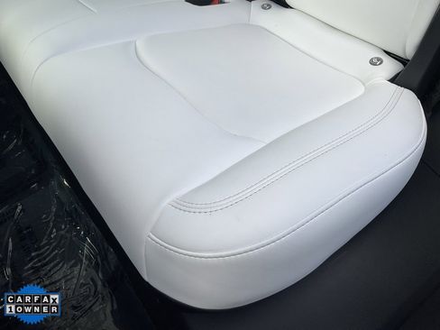 Used 2021 Tesla Model Y Long Range image 27