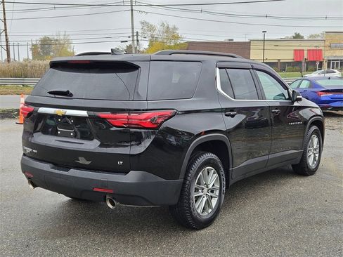 Used 2023 Chevrolet Traverse LT image 5