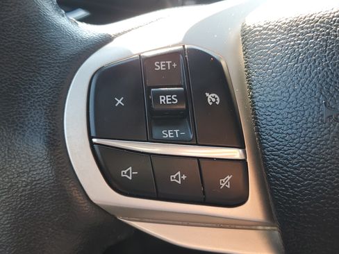 Used 2023 Ford Explorer XLT w/ Equipment Group 202A AWD/4WD image 25