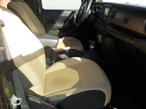 Used 2020 Jeep Wrangler Sport image 14