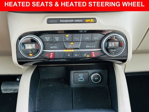 Used 2021 Ford Escape Titanium image 6