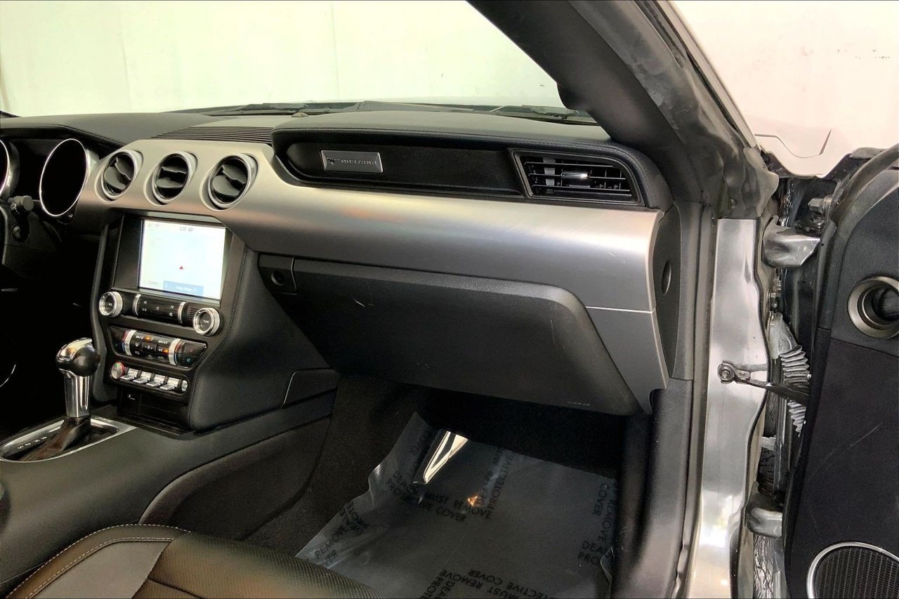 Used 2019 Ford Mustang Premium RWD image 15