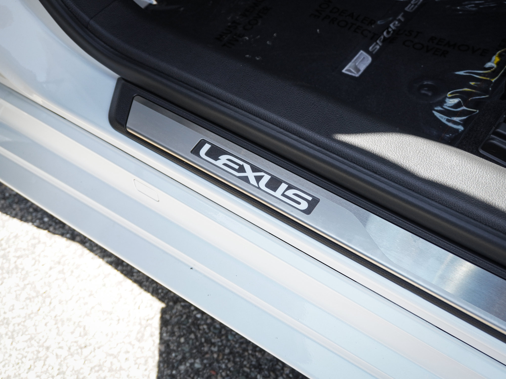 Used 2025 Lexus ES 350 F Sport w/ Accessory Package (Z1) FWD image 19