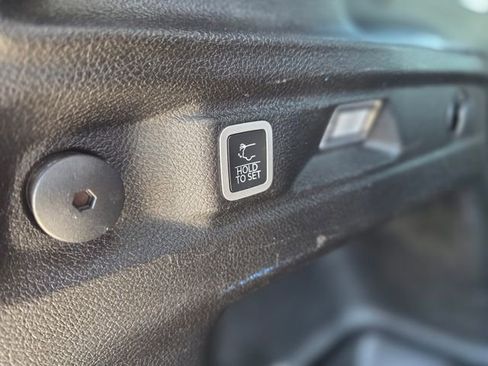 Used 2024 Jeep Grand Cherokee L Limited w/ Luxury Tech Group II image 15