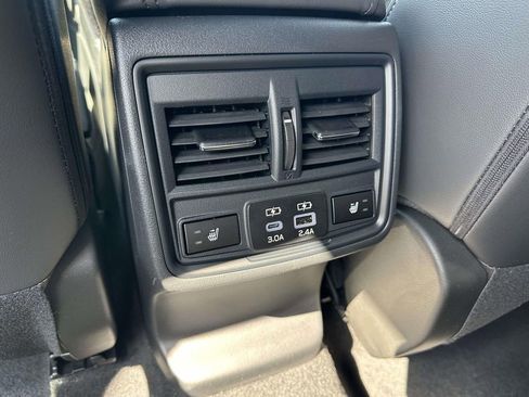 New 2026 Subaru Outback Limited AWD/4WD image 9