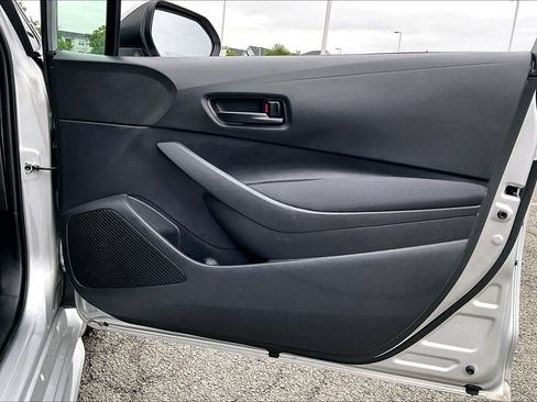 Used 2025 Toyota Corolla LE FWD image 22