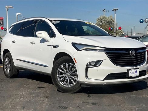 Used 2023 Buick Enclave Premium image 34