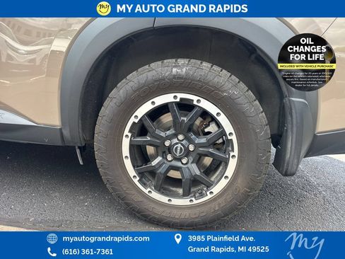 Used 2024 Nissan Pathfinder Rock Creek AWD/4WD image 26