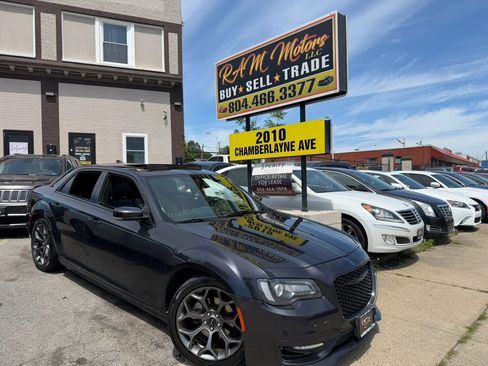 Used 2018 Chrysler 300 S w/ 300S Premium Group RWD image 30