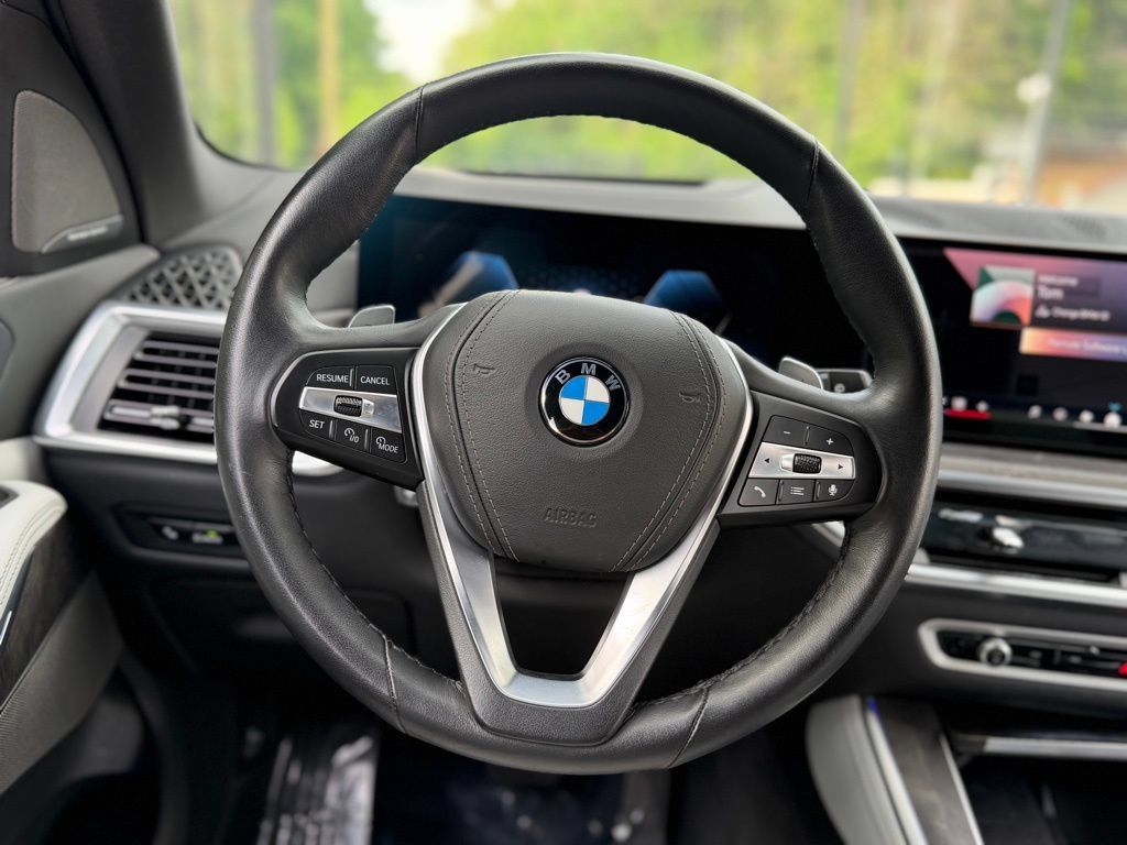 Used 2025 BMW X5 xDrive40i AWD/4WD image 44