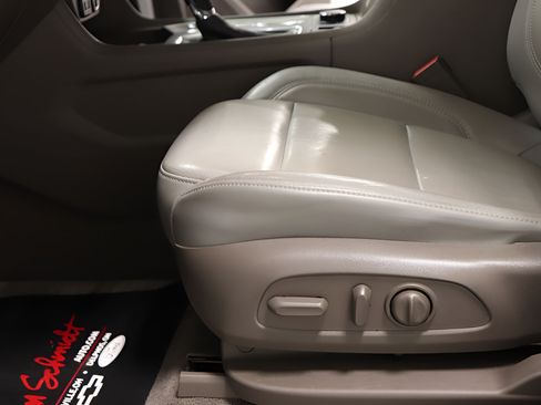 Used 2019 Chevrolet Traverse Premier w/ Driver Confidence II Package FWD image 21