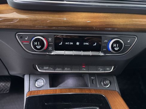 Used 2023 Audi Q5 2.0T Premium Plus w/ Premium Plus Package image 19