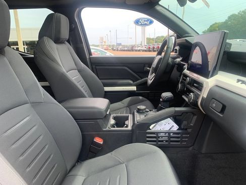 Used 2024 Toyota Tacoma TRD Off-Road w/ TRD Off Road Upgrade Package AWD/4WD image 30