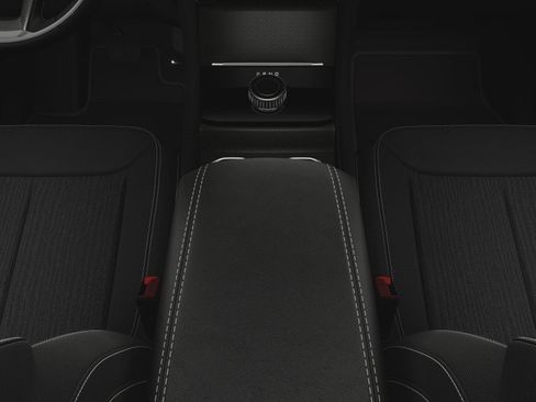 New 2025 Jeep Grand Cherokee Laredo image 4