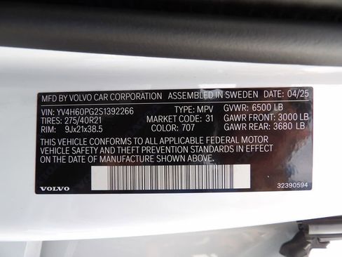 Certified 2025 Volvo XC90 T8 Ultra image 35