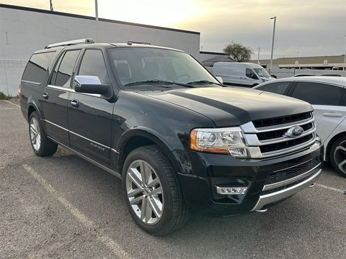 Used 2017 Ford Expedition EL Platinum image 3