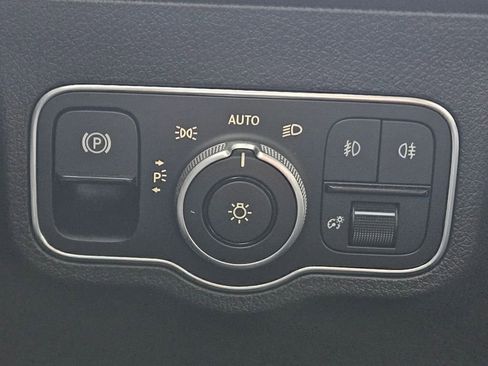 Used 2024 Mercedes-Benz GLB 250 GLB 250 image 22