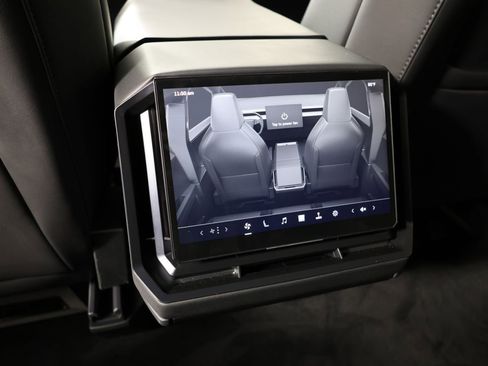 Used 2024 Tesla Cybertruck AWD Crew Cab image 29
