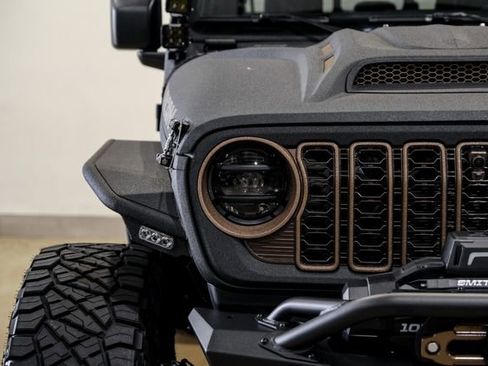Used 2025 Jeep Gladiator Rubicon w/ Safety Group AWD/4WD image 3