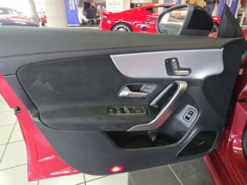 Used 2020 Mercedes-Benz CLA 250 image 7