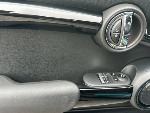 Used 2020 MINI Cooper S w/ Premium Package image 11